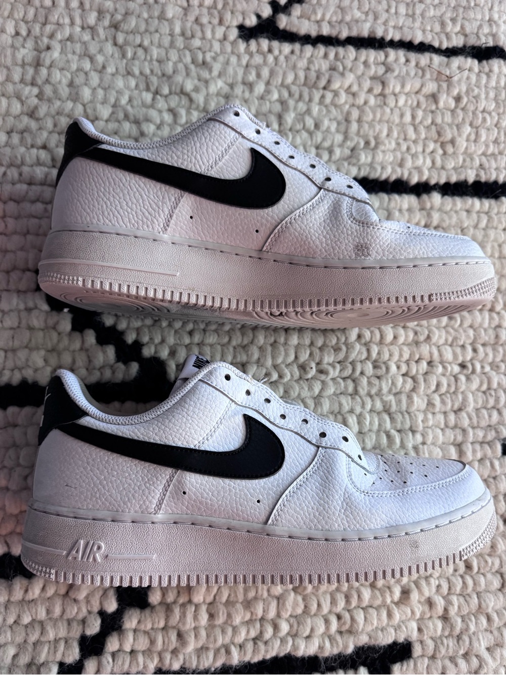 Nike Air Force 1 Men’s white with black swoosh 9